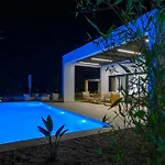 Nobus - Luxury With Private Pool, Sea View & Sunset Marathópolis