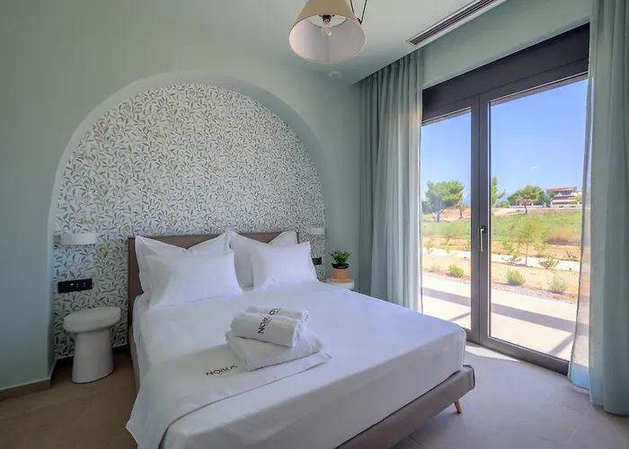 Nobus - Luxury With Private Pool, Sea View & Sunset Marathopoli