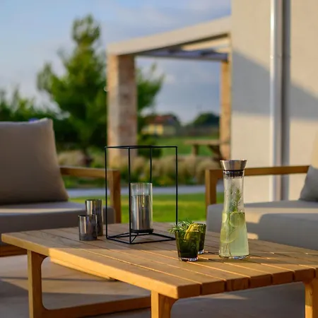 Nobus - Luxury With Private Pool, Sea View & Sunset ヴィラ