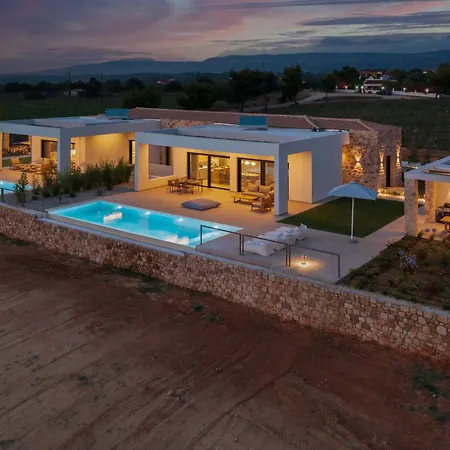Villa Nobus - Luxury With Private Pool, Sea View & Sunset Marathópoli