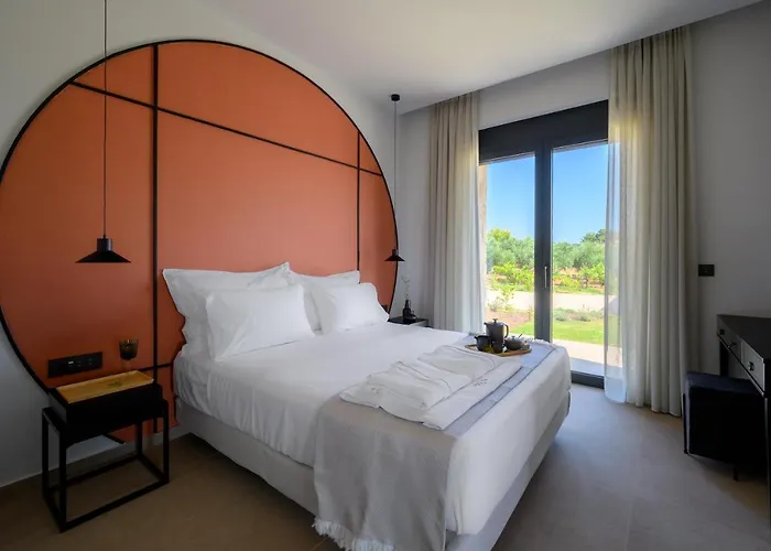 Nobus - Luxury With Private Pool, Sea View & Sunset * Маратополис