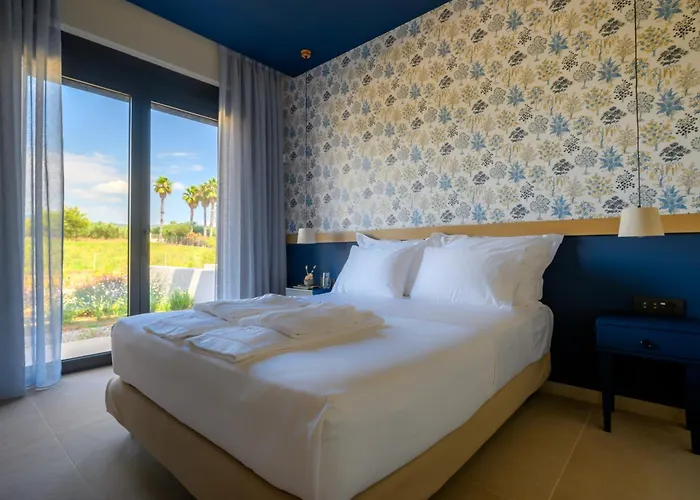 Nobus - Luxury With Private Pool, Sea View & Sunset Marathópoli